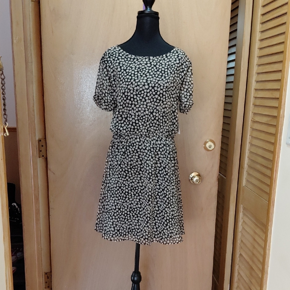 Elegant Black, Grey,and White Patterned Dress